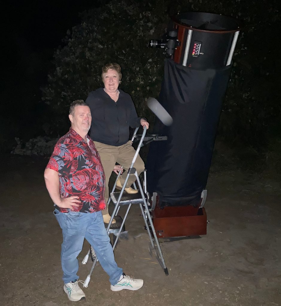 Sombrero Galaxy Makes An Early Appearance For Kane And Robyn